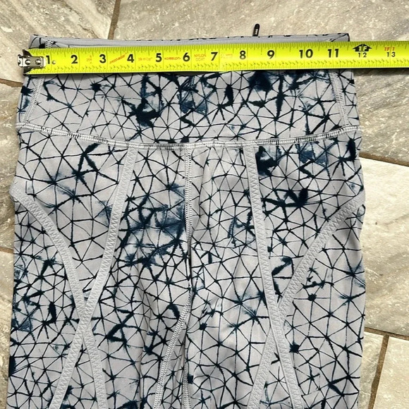 Lululemon Pedal Pace Crop size‎ 4 - Picture 10 of 13